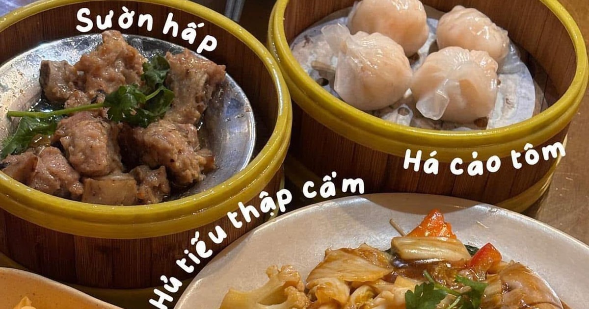 Hanoi Street Food: 13+ Tastings & Train Street