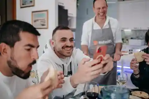 Haz pizza napolitana con una vista de Nápoles sin igual
