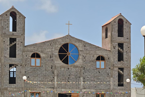 From Santiago: 3-Day Maio Trip with Jeep Safari & Boat Ride 2–12 Participants