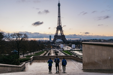 París: Sunrise Run & Sightseeing Small Group Tour