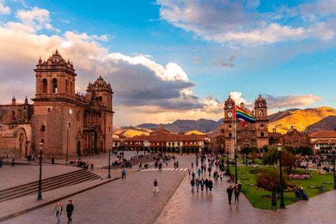 Desde Cusco: Tour de la ciudad + Valle Sagrado + Machu Picchu 4D/3N