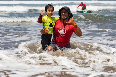 Chiclayo: Surfing Lessons for Beginners and Advanced Surfers Chiclayo: Beginner and Advanced Surfing Lessons