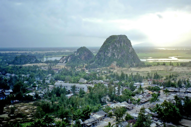 Mit dem Bus von Hue nach Hoi An: Hai Van Pass, Lang Co, MarmorbergHue nach Hoi An mit dem Bus und Sightseeing