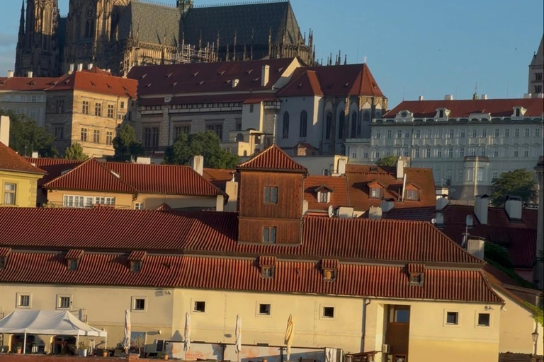 Prague: Charles Bridge & Hidden Canals Kayak Tour