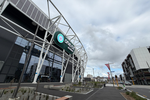 Christchurch: Ultimate Walking Tour with Coffee