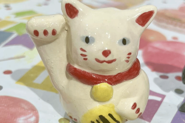 Brisbane: Hands-on Pottery Class | Clay & Sip