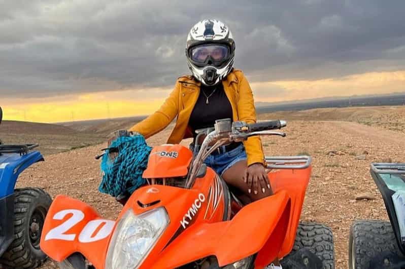 Marrakech : quad dans le désert d'Agafay, chameau, dîner et spectacle - quad