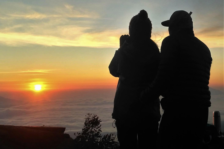 De Yogyakarta: Excursão de trekking ao nascer do sol no Monte Prau