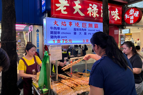 Tour a piedi di Taipei dedicato alla storia e alla gastronomia