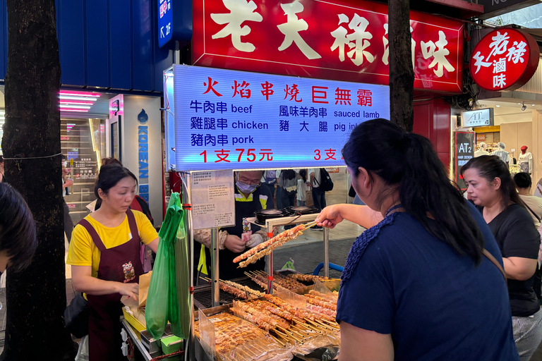 Tour a piedi di Taipei dedicato alla storia e alla gastronomia