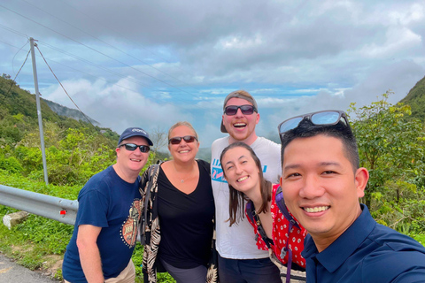 Hue till Hoi An med bil via An Bang-kyrkogården - Spökstaden