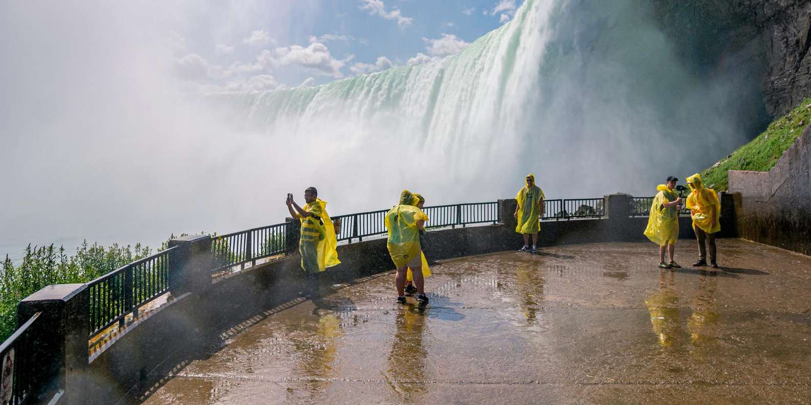 Niagara Falls: Skylon Tower & Journey Behind the Falls Tour