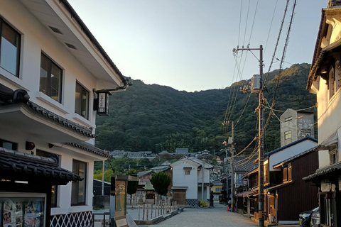 Hiroshima : Visite privée de la ville de Tomonoura Ghibli Ponyo avec chauffeur local