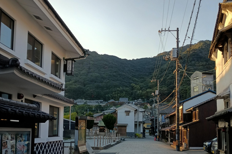 Hiroshima: Tomonoura Ghibli Ponyo Town Tour particular com um local