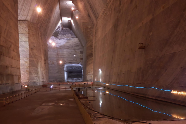 Depuis Bucarest : Excursion à la mine de sel et au palais de Mogosoaia