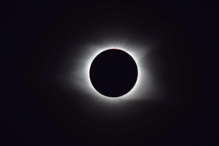 From Hurghada: Luxor Solar Eclipse Day Trip with Lunch From Hurghada: Luxor Highlights and Solar Eclipse of Century