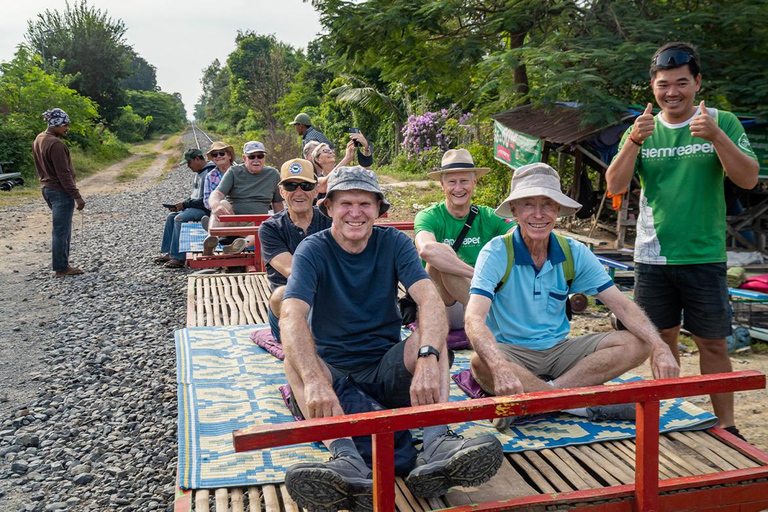 Battambang: Vespa City Tour with Hotel Pickup