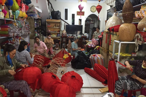 Hoi An: Tra Que Village Tour with Lantern-Making Workshop