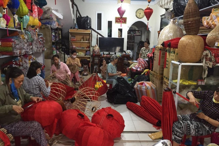 Hoi An: Tra Que Village Tour with Lantern-Making Workshop