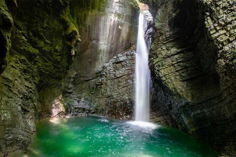 Soča River, Northern Slovenia: A Tour Amid Turquoise Waters and Mountain Flavors Julian Alps in Spanish – Private