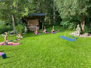 Ehrwald: Zeit zum Entspannen – Outdoor-Yoga inmitten der Berglandschaft