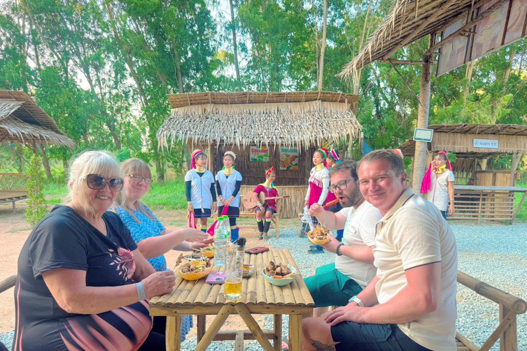 Pattaya : Long Neck Village Night Tour With Transfer