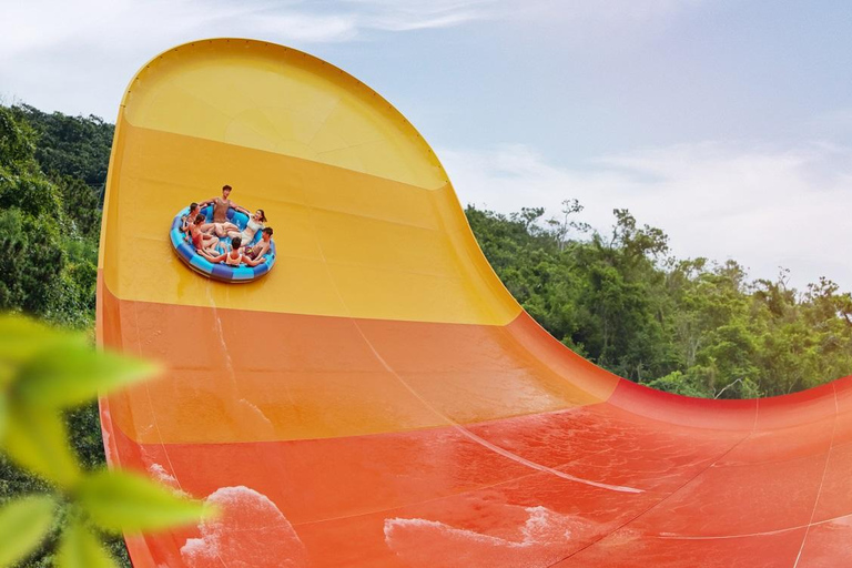 Hong Kong: Water World Entry Ticket Water World Pre-Summer Splash Admission Ticket