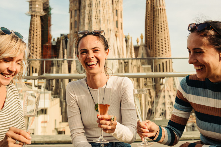 Barcelona: Sagrada Familia Evening Tour with Cava