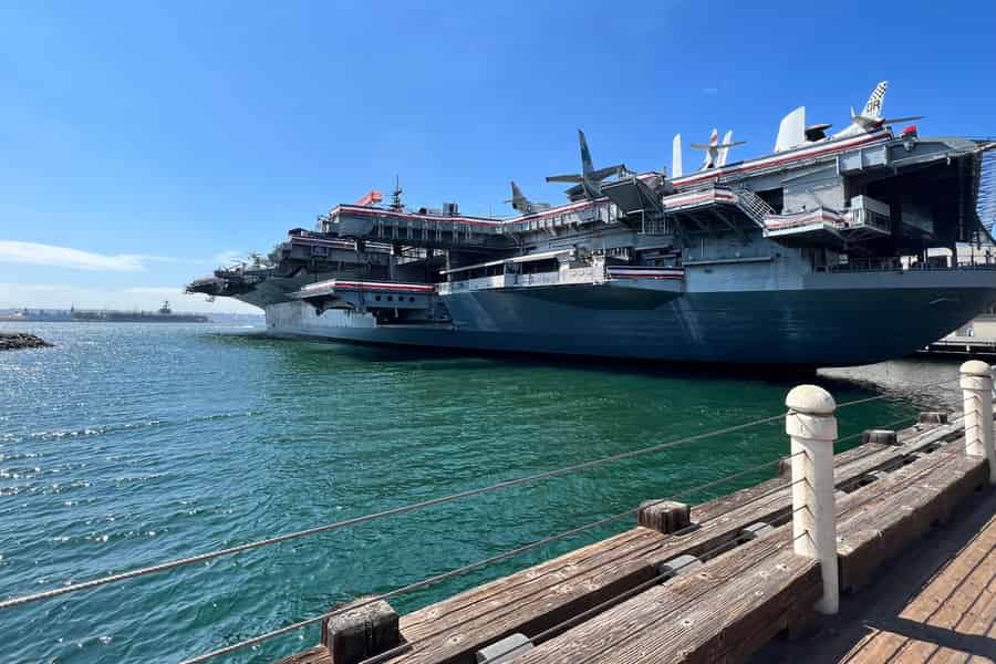Eintritt ins USS Midway Museum + Embarcadero-Rundgang. Foto: GetYourGuide Eintritt ins USS Midway Museum + Embarcadero-Rundgang. Foto: GetYourGuide