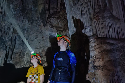 Krabi: Esplora la grotta di Tham Khlang e l&#039;avventura della Laguna Blu