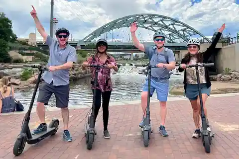 Denver: Guided Electric Scooter Tour of Downtown