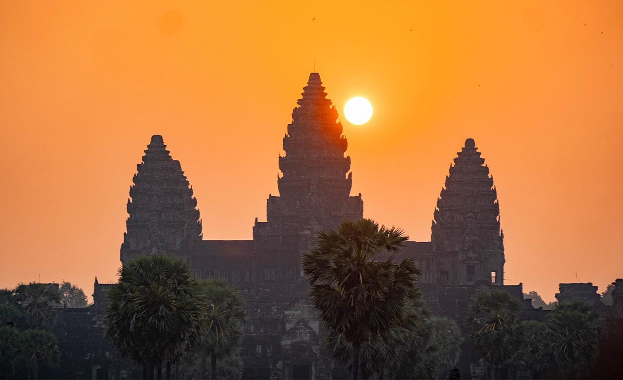Siem Reap: Angkor Wat bei Sonnenaufgang mit dem Tuk-Tuk oder SUV, ganztägig