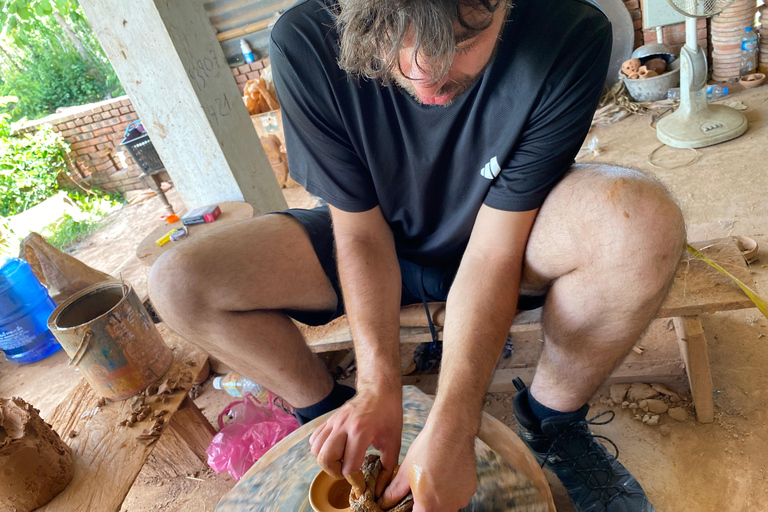 Luang Prabang: Half-Day Cycling & Pottery Experience