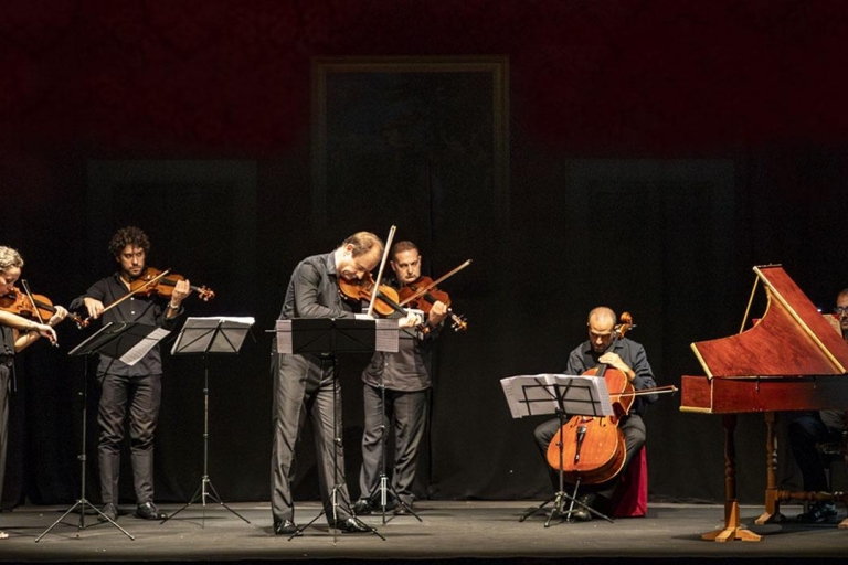 Rome: The Four Seasons door Vivaldi in de Caravita-kerk