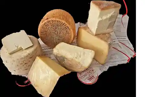 Naxos: Cheese and Wine Tasting with Mountain Views