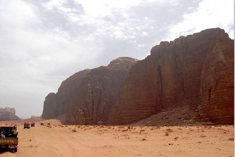 瓦迪拉姆沙漠探险之旅：超越地平线2-Hour 4x4 Safari