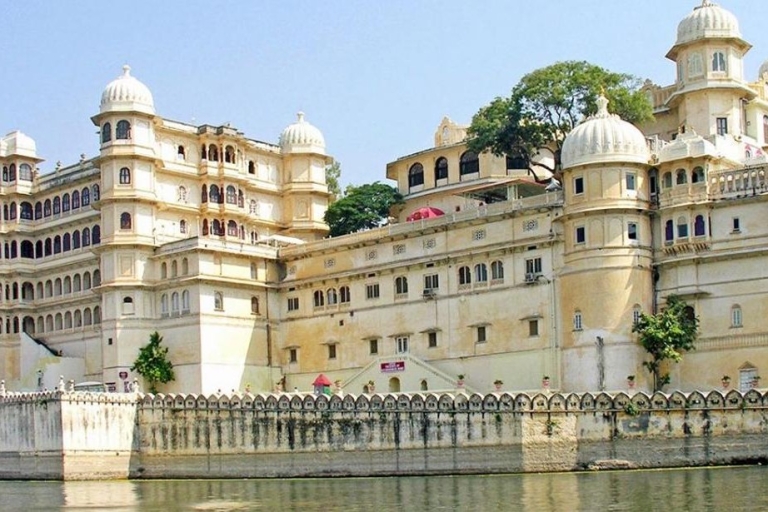 From Delhi: Golden Triangle with Udaipur 6-Day Tour Private Tour with All Flights and 4 Star Accommodation