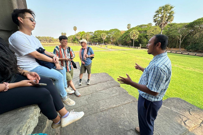 Soluppgång vid Angkor Wat och heldag med fascinerande tempel