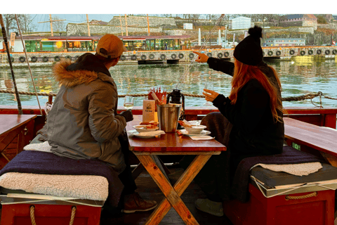 Oslo : L&#039;horizon en hiver et la croisière de la soupe de poissonLe ciel d&#039;Oslo en hiver et la croisière de la soupe de poisson