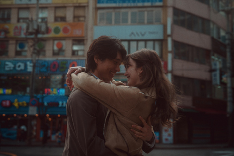 Seoul: Vintage Photoshoot with Professional Photographer