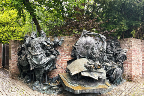 Düsseldorf: 3-Hour Guided Highlights Bike Tour Düsseldorf Highlights: 3-Hour Guided Bicycle Tour in a Mixed Group