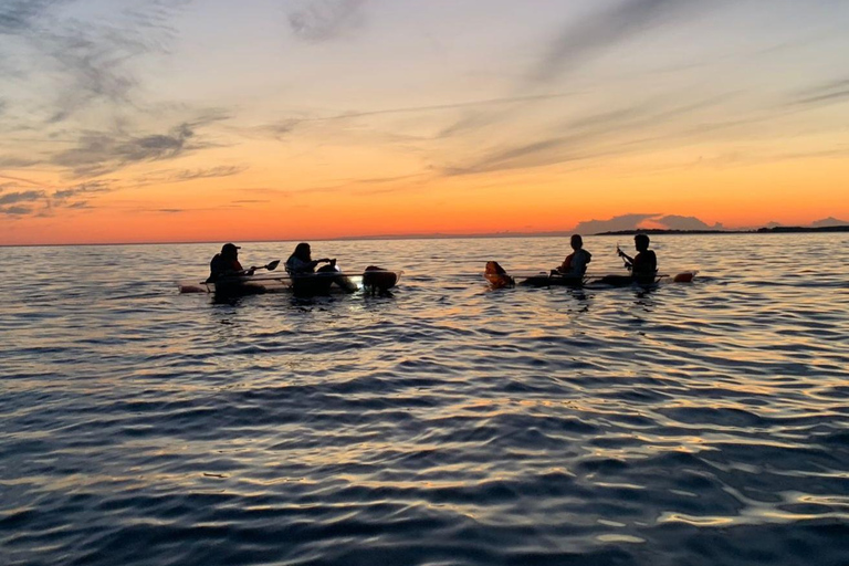 Pula: Cueva Puesta de Sol/ Tour nocturno en Kayak Transparente
