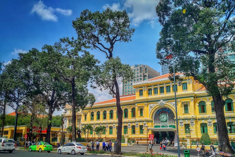 Stadsvandring i Saigon på morgonen med bil