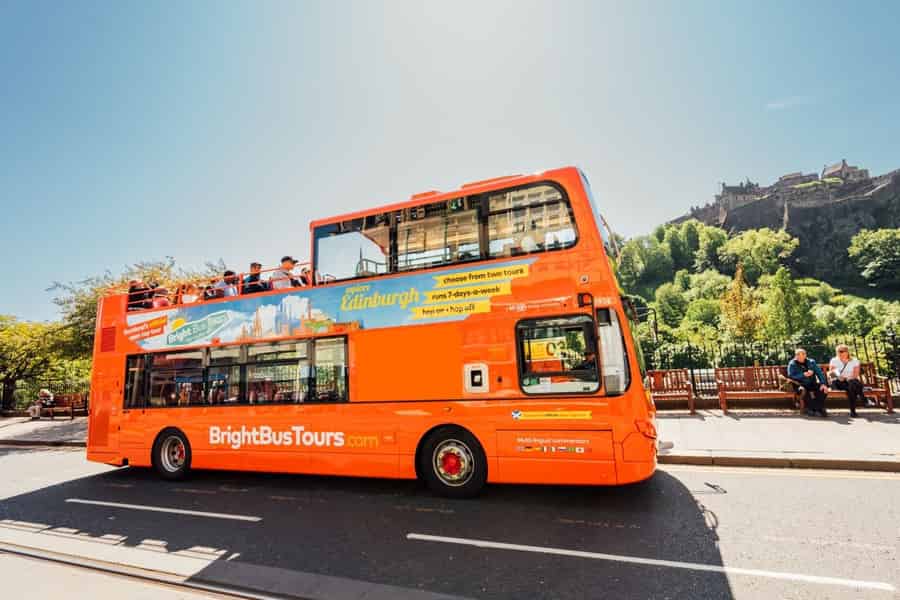Edinburgh: Hop-On/Hop-Off-Bustour City oder Britannia Bus Tour. Foto: GetYourGuide