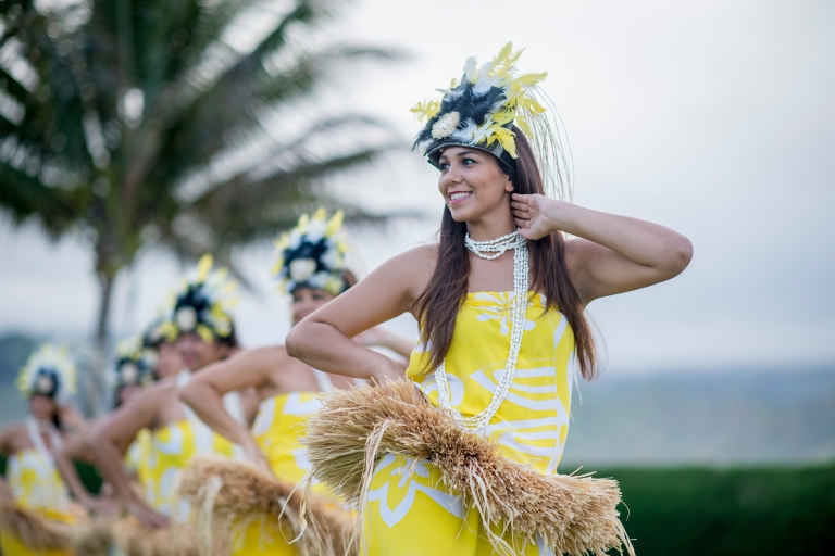 Honolulu: Queens Waikiki LuauSitze in der letzten Reihe