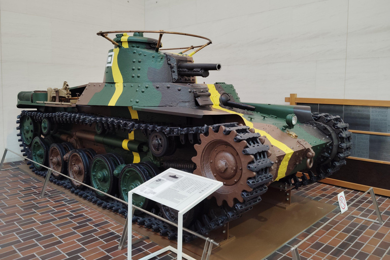 Tokyo War History Tour: Yasukuni Shrine & War Museum War & Remembrance Tour (3.5 Hours)