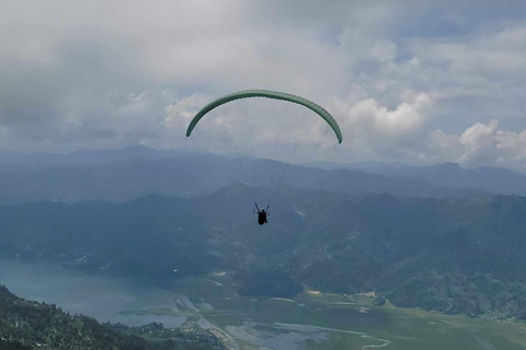 Parapendio in Nepal