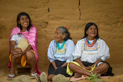 Excursión al Pueblo Nativo y al Castillo + Expedición Cultural