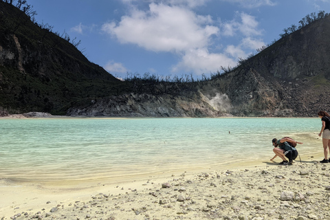 Bandung: White Crater, Scenic Tea Plantations & Hot Spring Open Tour: White Crater & Surroundings areas. with Tickets