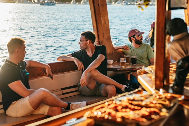 Palma de Majorque : excursion en bateau au coucher du soleil avec DJ et piste de danse